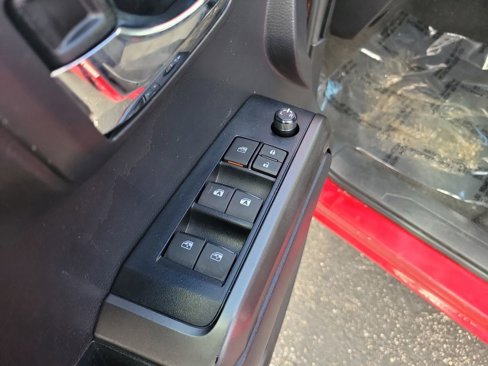 Used 2023 Toyota Tacoma TRD Off-Road image 15