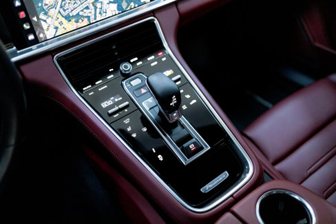 Used 2023 Porsche Panamera GTS image 59