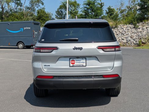 New 2025 Jeep Grand Cherokee L Laredo image 6