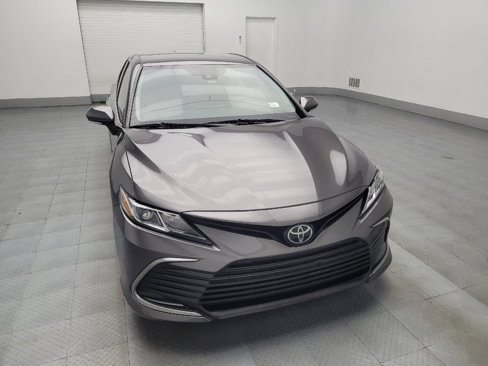 Used 2021 Toyota Camry LE image 14