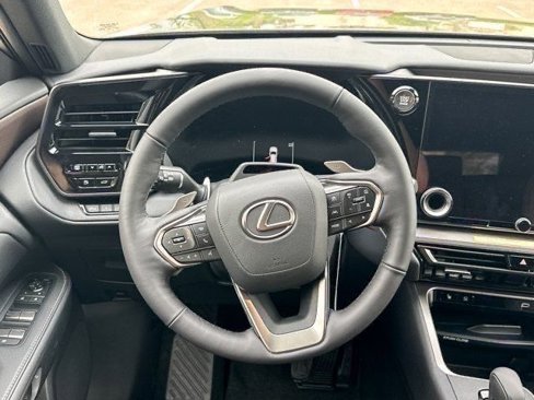New 2025 Lexus TX 500h AWD image 17