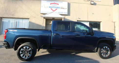 Used 2022 Chevrolet Silverado 2500 Custom w/ Custom Value Package image 4