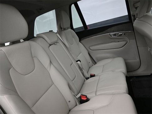 Used 2025 Volvo XC90 B6 Plus w/ Protection Package Premier image 33
