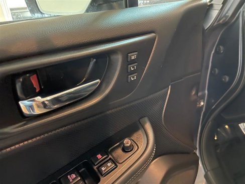 Used 2017 Subaru Outback 3.6R Limited image 29