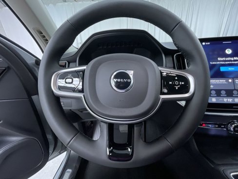 New 2026 Volvo XC90 B6 Plus w/ Protection Package Premier image 8