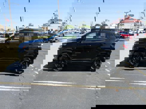 New 2026 Jeep Compass Latitude image 8