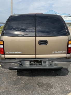 Used 2003 Chevrolet Suburban 2WD image 7