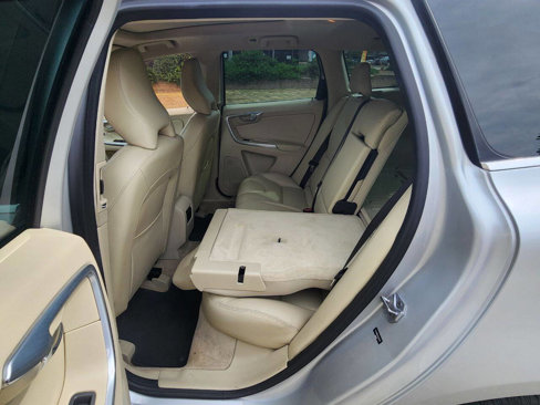 Used 2016 Volvo XC60 T5 Premier w/ Proximity Package image 24