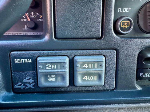 Used 1999 Chevrolet Suburban 4WD w/ Preferred Equipment Group 2 image 14