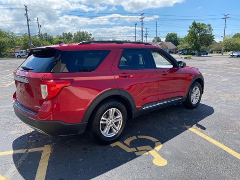 Used 2021 Ford Explorer XLT w/ Equipment Group 202A image 5
