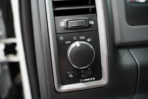 Used 2017 RAM 2500 Tradesman w/ Chrome Appearance Group image 12