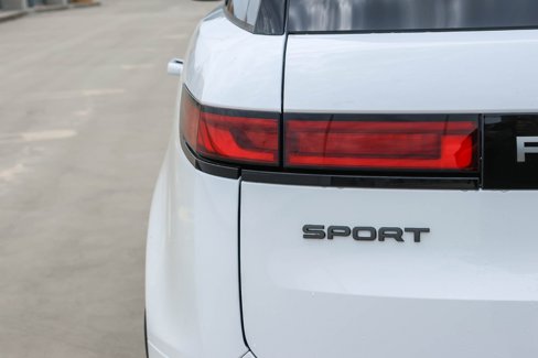 New 2025 Land Rover Range Rover Sport image 7