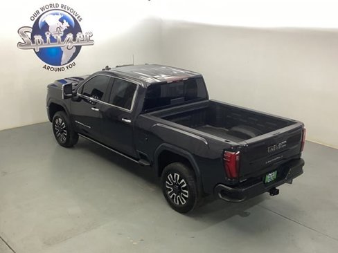 Used 2024 GMC Sierra 2500 Denali Ultimate w/ Snow Plow Prep/Camper Package image 16