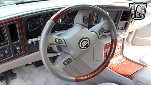 Used 2005 Cadillac Escalade AWD image 15