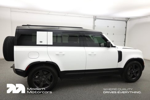 Used 2024 Land Rover Defender 110 X-Dynamic SE image 8