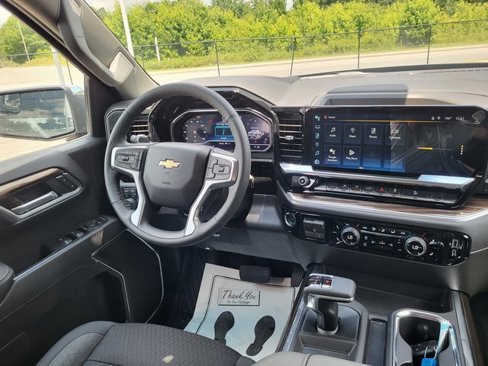 New 2025 Chevrolet Silverado 1500 LT image 16