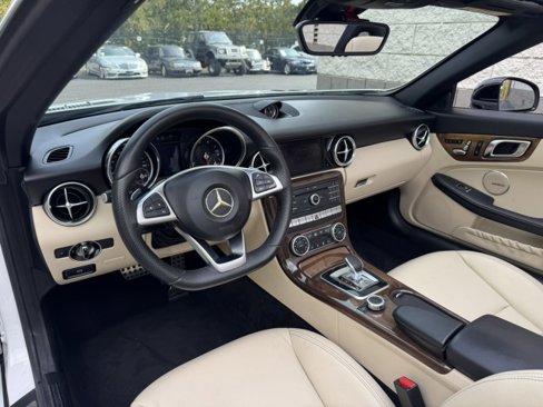 Used 2019 Mercedes-Benz SLC 300 w/ Premium Package image 6