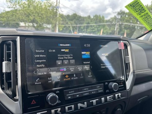 Used 2025 Nissan Frontier SV w/ SV Convenience Package image 21