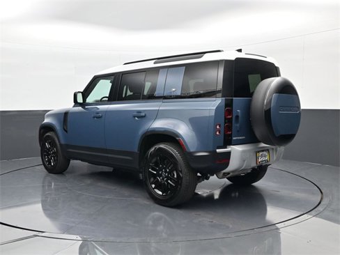Used 2024 Land Rover Defender 110 S image 7