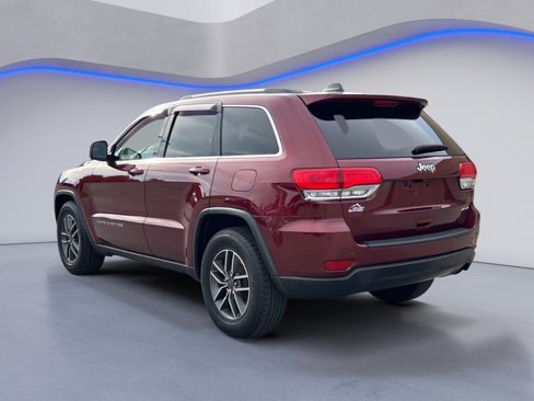 Used 2019 Jeep Grand Cherokee Laredo w/ Laredo X Package image 6