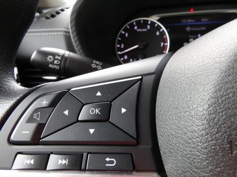 Certified 2025 Nissan Sentra SV image 32
