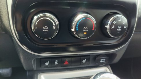 Used 2016 Jeep Compass High Altitude image 17