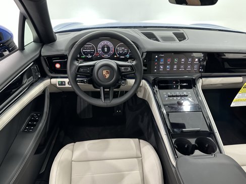 New 2025 Porsche Panamera 4 image 25