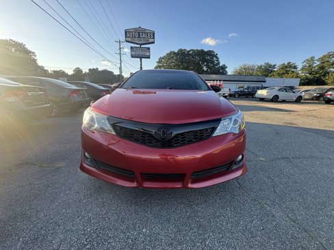 Used 2012 Toyota Camry image 3