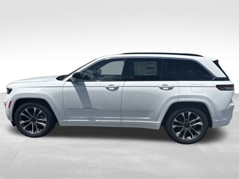 New 2025 Jeep Grand Cherokee Overland w/ Adv Protech Group III image 3