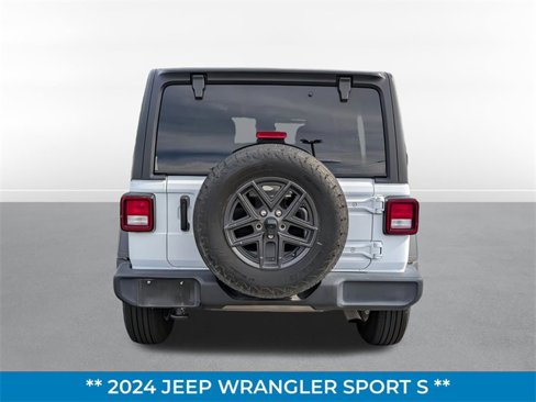 Used 2024 Jeep Wrangler Sport S image 5