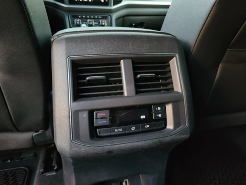 Used 2018 Volkswagen Atlas SE image 14