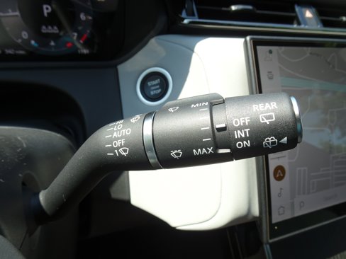 New 2026 Land Rover Range Rover Velar Dynamic SE image 26