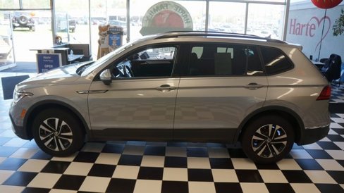 Used 2024 Volkswagen Tiguan S image 4