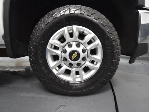 Used 2024 Chevrolet Silverado 2500 LT w/ Convenience Package image 18