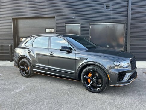 New 2025 Bentley Bentayga image 1