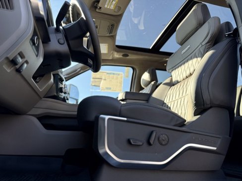 New 2026 Ford F350 4x4 Crew Cab Super Duty image 17