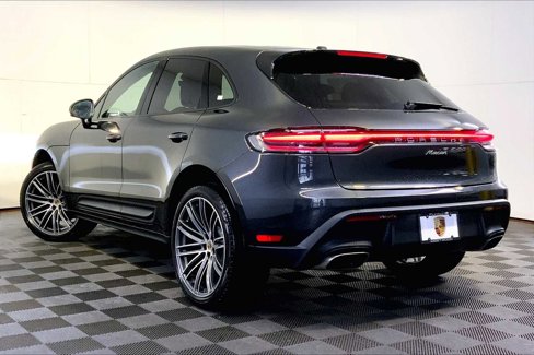 New 2026 Porsche Macan image 3