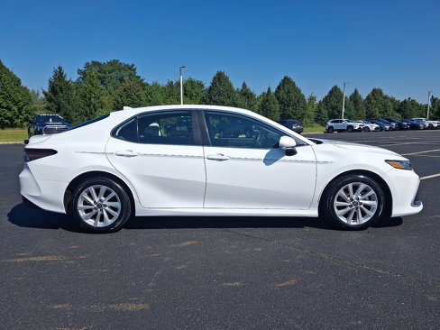 Used 2023 Toyota Camry LE image 7