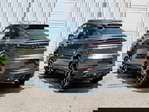 New 2025 Porsche Cayenne Coupe image 3