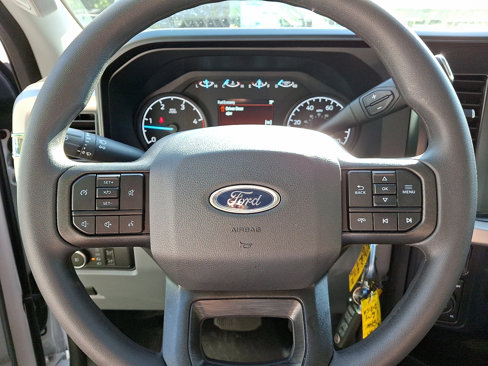 New 2025 Ford F550 4x4 Supercab Super Duty image 9