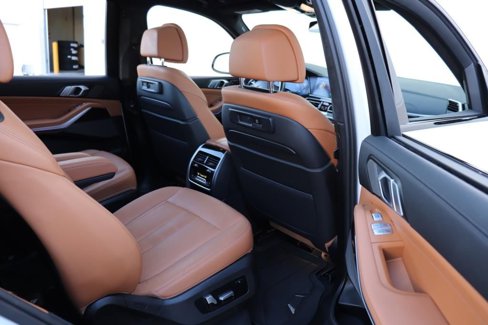 Used 2021 BMW X7 xDrive40i w/ M Sport Package image 27