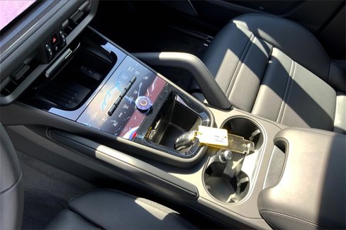 New 2026 Porsche Cayenne GTS image 36