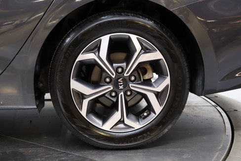 Used 2020 Kia Forte LXS image 32