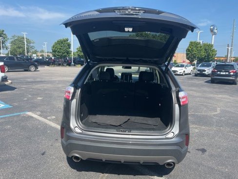 Used 2024 Ford Edge Titanium image 10