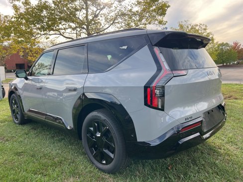 New 2026 Kia EV9 Land image 2