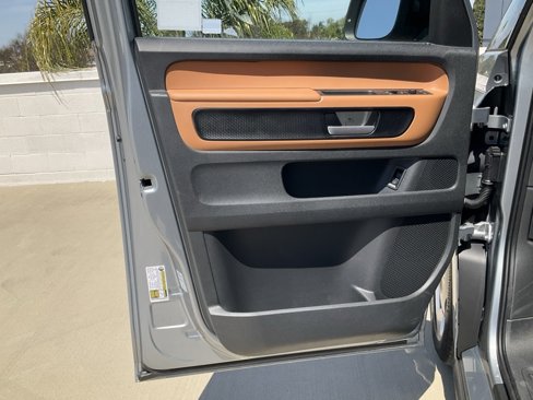 New 2025 Volkswagen ID. Buzz Pro S image 15