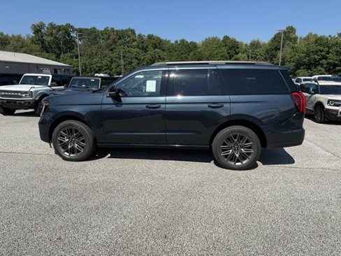 New 2025 Ford Expedition Platinum image 2