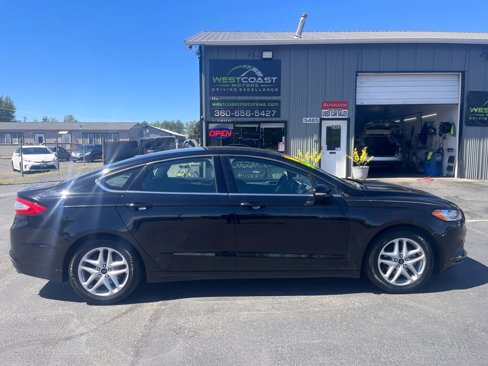 Used 2016 Ford Fusion SE image 8