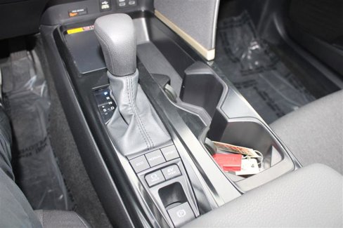 Used 2025 Toyota Camry LE image 13