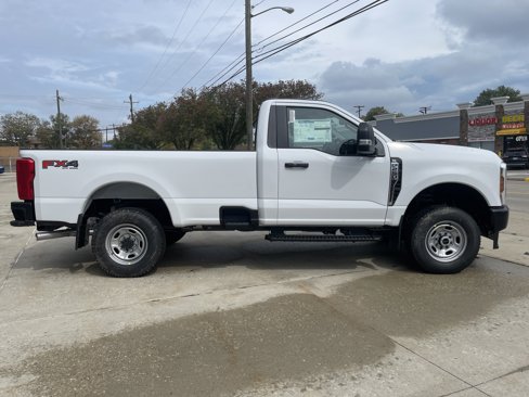 New 2026 Ford F250 4x4 Regular Cab Super Duty image 3